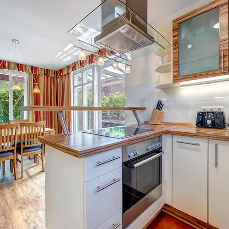 Kuestenhaus Mit Sauna Und Kamin Ca 400 M Zum Ostseestrand Дом отдыха Козеров